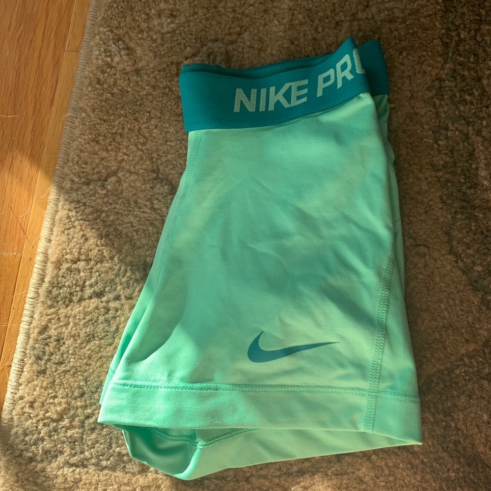 MINT COLORED NIKE PROS